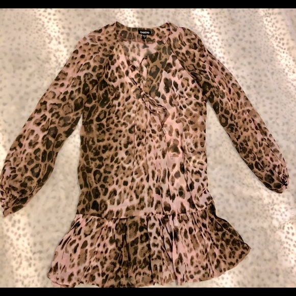 Bebe, women’s size XS, tunic top, like new condition - Picture 1 of 1